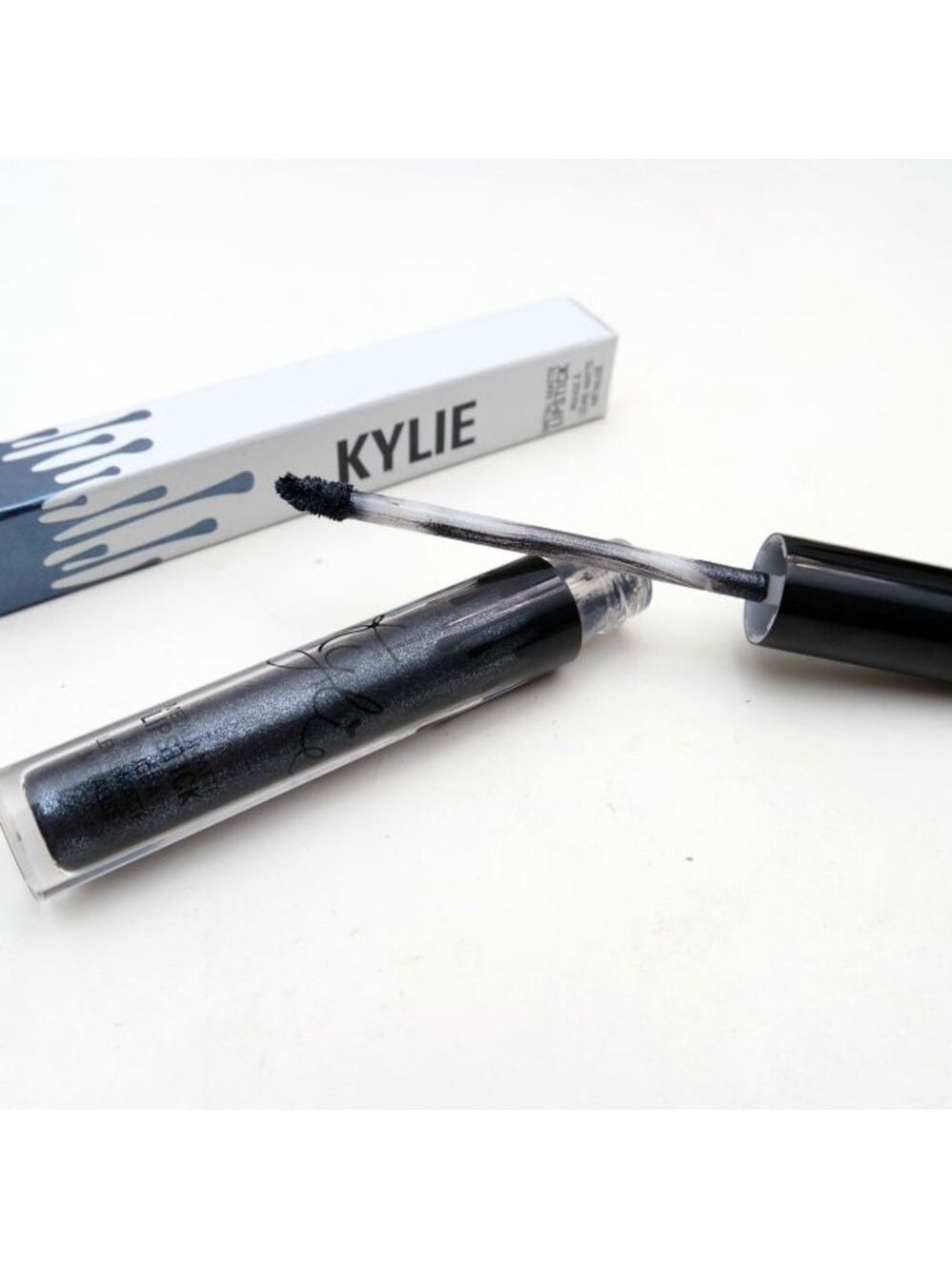 Kylie Metal Matte Lipstick : Kymajesty
